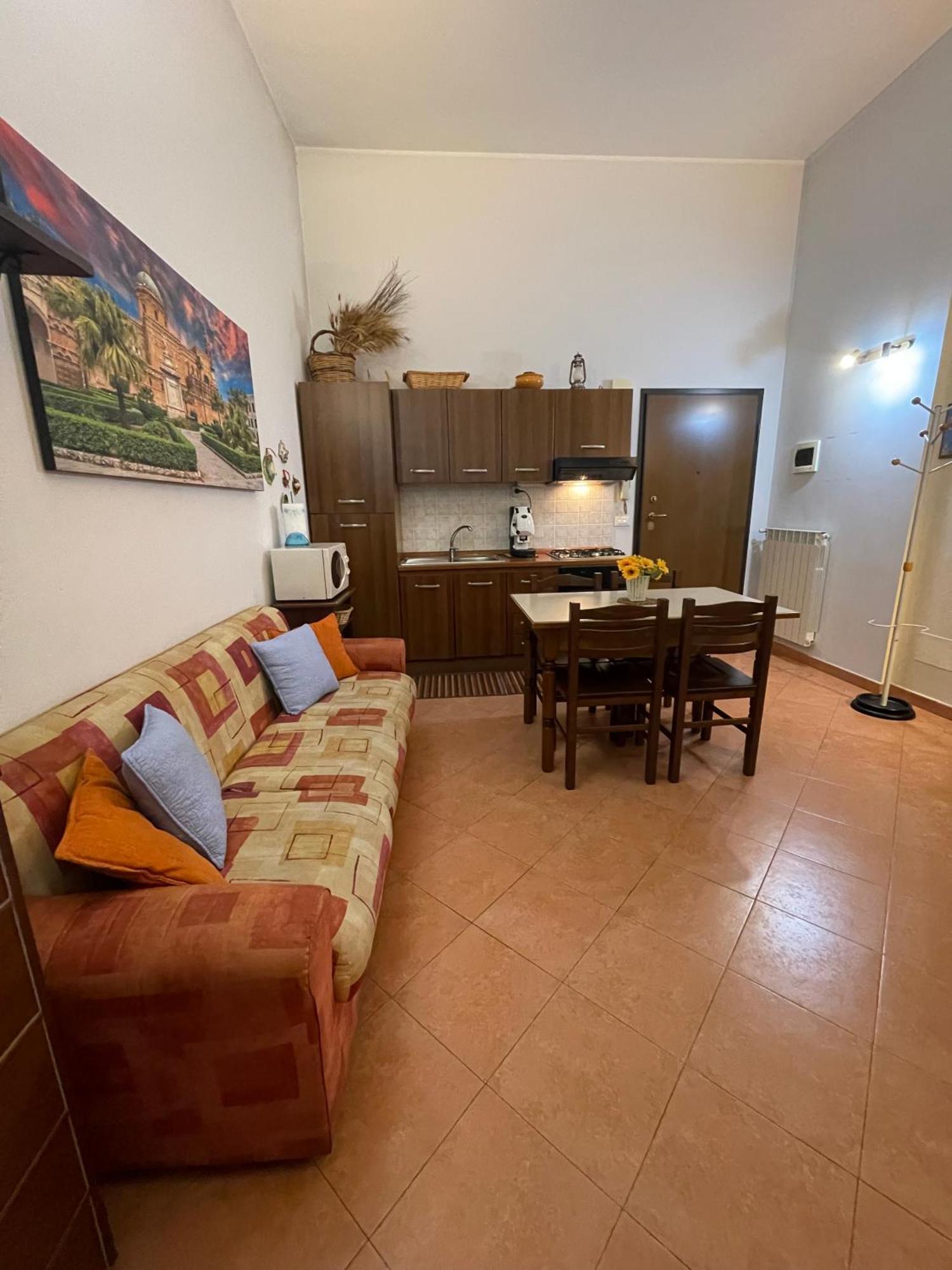 Apartament Hola Cathedral House Cadorna Palermo Zewnętrze zdjęcie