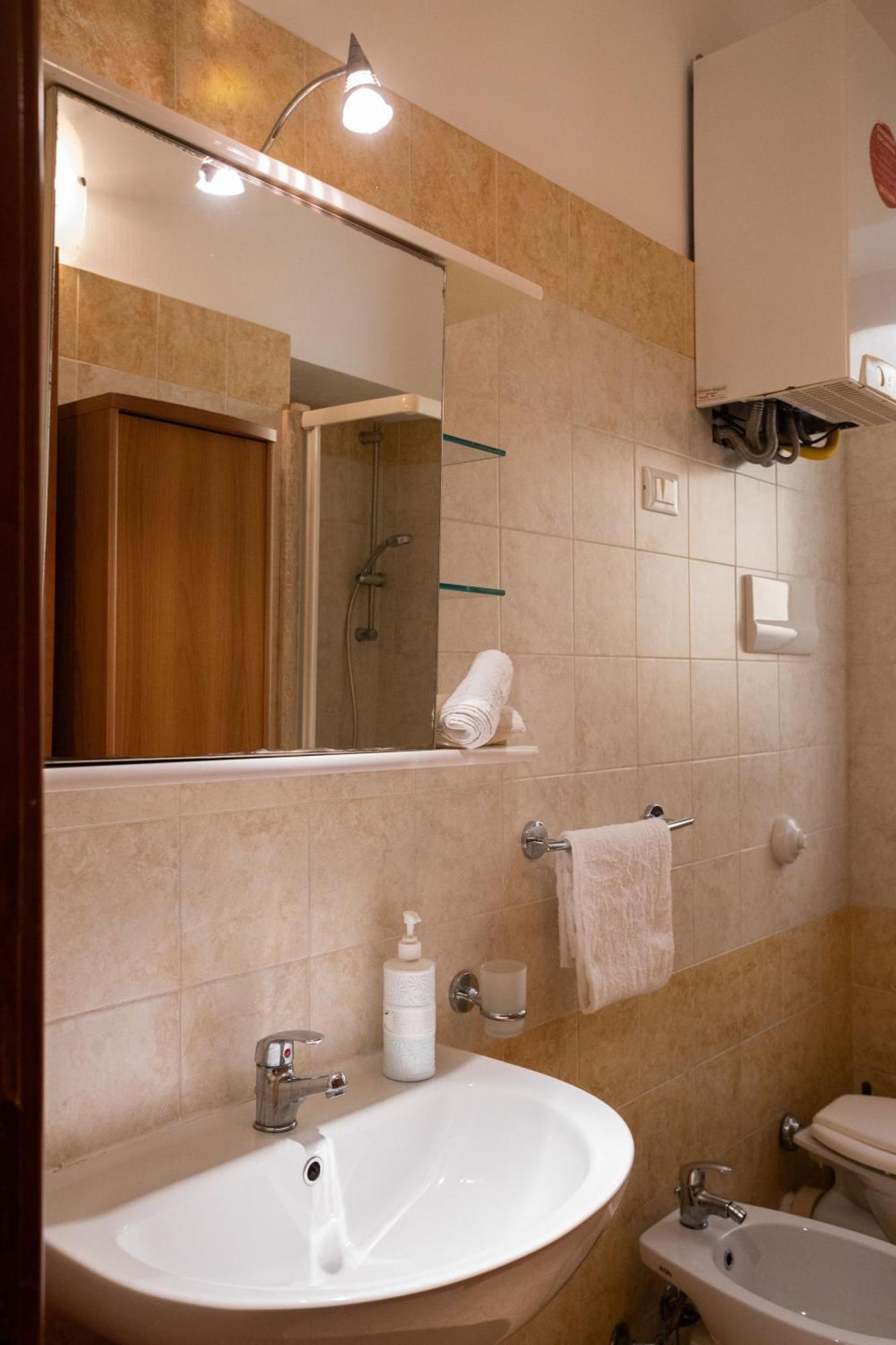 Apartament Hola Cathedral House Cadorna Palermo Zewnętrze zdjęcie